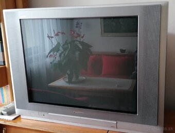 Televízor Panasonic starší - 2