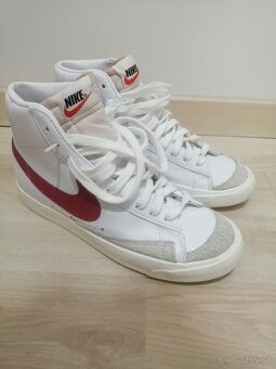 NIKE - 2