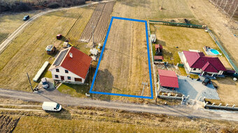 Pozemok vhodný pre rodinný dom na predaj, Valča - 2