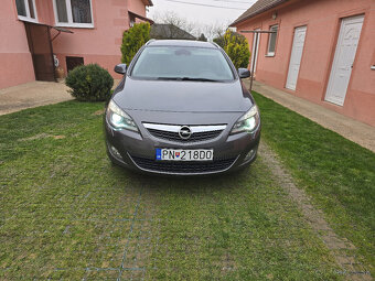 Opel Astra SPORTS Tourer 1.7 - 2