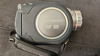 Videokamera SONY DCR-DVD505E na DVD - 2
