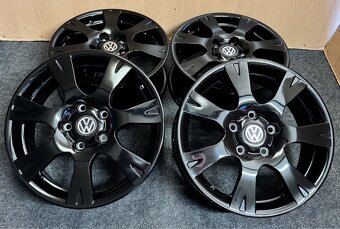 5x112 R16 Original Škoda ET 50 čierne lesklé - 2