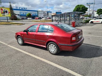 Škoda octavia 1.6 75kw Tour - 2