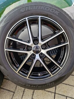 Predám elektróny 5x114,3 215/60r17 Et45 - 2