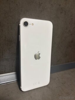 iPhone SE (2020) - 2