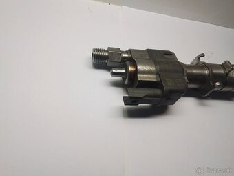 BMW VSTREKOVACIA TRYSKA 1353 7589048-09 - 2