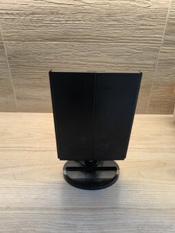 Kozmetické LED zrkadlo - 2