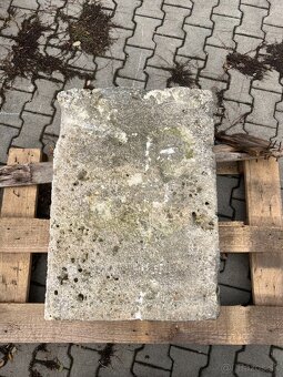 Masívne vápenecové bloky - 2