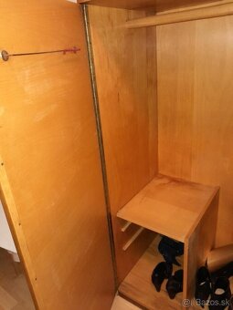 Vesiaková skrina - 2