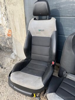 Predám sedadla Škoda Octavia 2 RS facelift . - 2