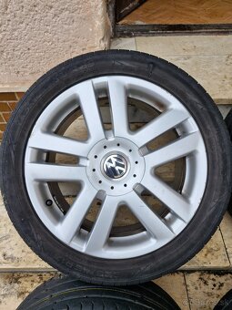 VW Hlinikove disky 7jx17+letne pneu - 2