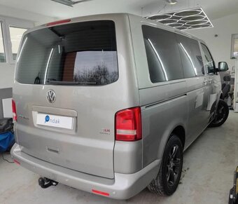 Volkswagen Caravelle 2.0 BiTDI Comfortline 4MOTION DSG - 2