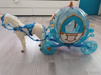 Koč pre barbie na baterky - 2