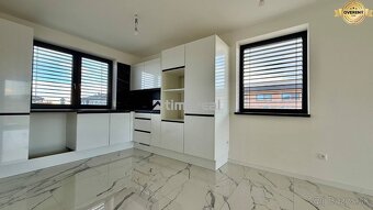 TIMA Real BÝVAJTE OKAMŽITE 4i bungalov, 5á pozemok, - 2