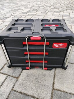 MILWAUKEE PACKOUT™ Box na náradie s 3 zásuvkami - 2