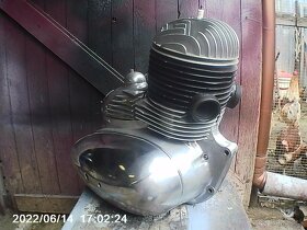 Motor jawa 250 polbubon - 2
