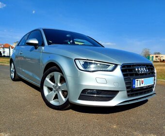 Audi A3 2.0 TDI DPF Attraction S-tronic - 2