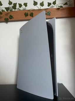 PS5 + 4 Hry - 2