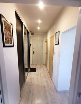 Na prenájom 2-izbový byt s balkónom a klimatizáciou na Záhra - 2
