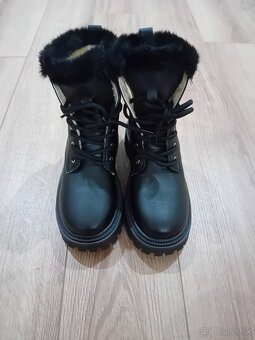 Dámske čižmy, velk. 37 - 2