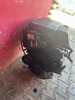 Motor 1,3 8V 44KW BAJA Ford Fiesta mk6 kompletní - 2