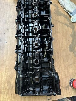 BMW N57 kryt hlavy valcov - 2
