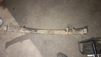 Mitsubishi Pajero listové pero - 2