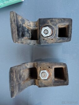 DORAZY nárazníku SKODA 100/110R - 2