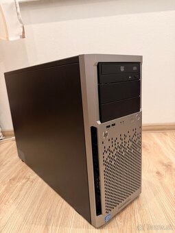 HP ProLiant ML350e Gen8 v2 server - 2