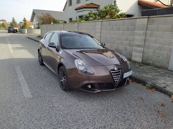 Alfa Romeo GIULIETTA - 2