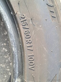 Predam letne pneu 215/60 R17 100V r.v. 2019 - 2