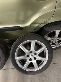 Honda r17 225/45r17 - 2