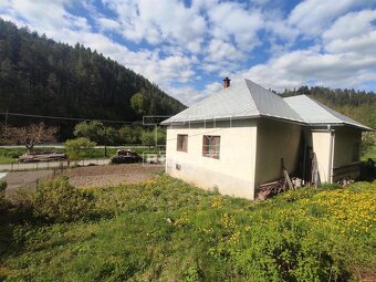 Na predaj veľký rodinný dom s potenciálom na penzión... - 2