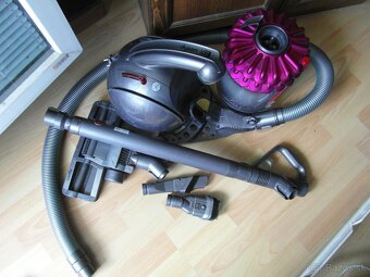 Dyson DC 52 - 2