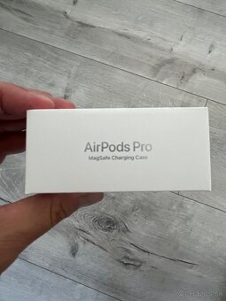 Apple AirPods Pro slúchadla - 2