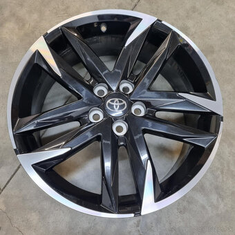 Toyota disky 5x114,3 R19 7,5J ET50 - 2