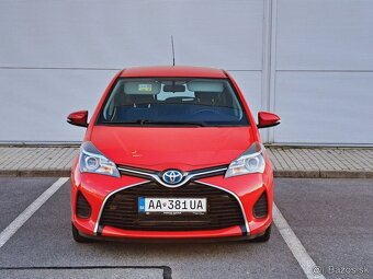 Toyota Yaris Hybrid 2015 Facelift 4-valec - 2