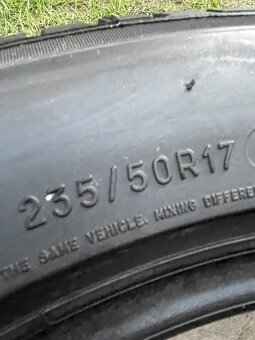 Michelin 235/50 R17 zimné - 2