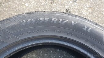 Zimné pneu 235/55 R17 - 2