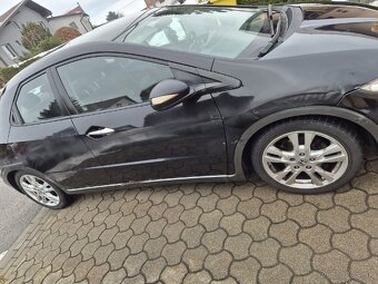 Honda Civic 1.8i-vtec - 2