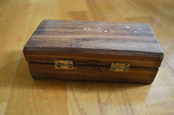 predam krasne starozitne zavazia - 2