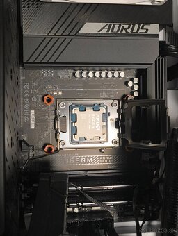 AMD Ryzen 7 8700G AM5 - 2