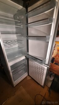 Predám chladničku s mrazničkou zn: BOSCH KGV 36X77 - 2
