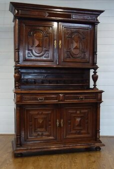 Príborník starožitný ( 121 ). - 2