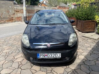 Punto EVO 1,4 benzín, rv 2010, nová STK, EK, po servise - 2