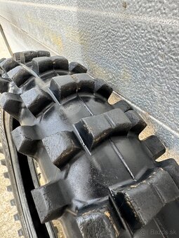 Pirelli 100/90-19 - 2
