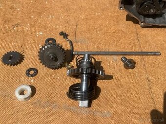 Rozpredam motor suzuki RM 125 - 2