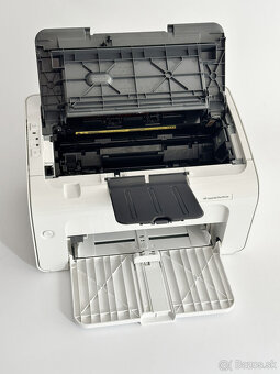 Laserová tlačiareň HP LaserJet Pro M12w s tonerom - 2