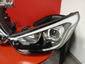 Predám Nové predné svetlá Hyundai ix35 - 2