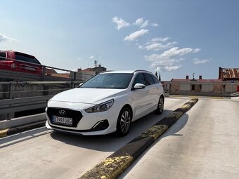 Hyundai i30 CW Kombi 1.4 T-GDi Family 7DCT - 2